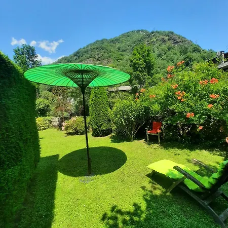 En Bord De Riviere Lägenhet