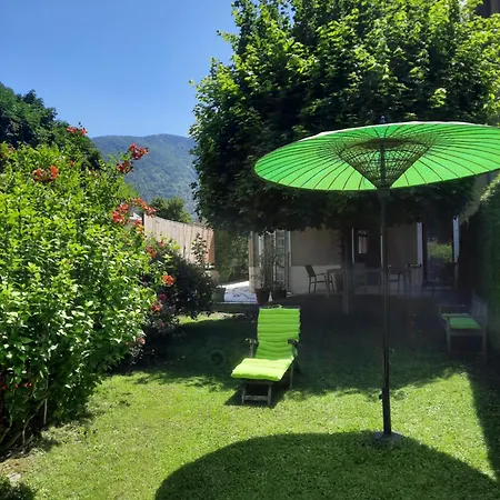 En Bord De Riviere Lägenhet