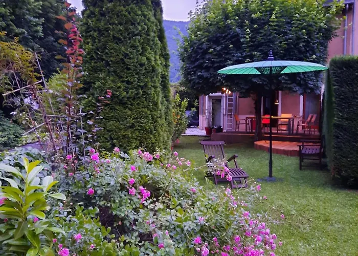 En Bord De Riviere * Bagnères-de-Luchon